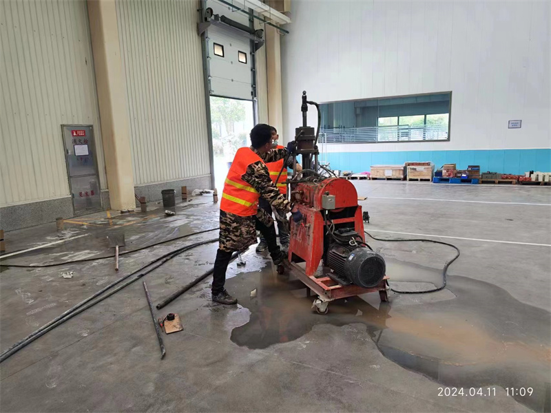 运粮湖管理区厂房地面下沉塌陷注浆加固施工